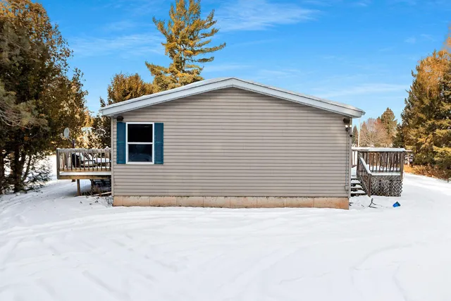 $279,900 | W10203 County Road B, Coleman, WI 54112