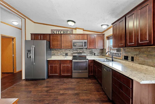 $279,900 | W10203 County Road B, Coleman, WI 54112