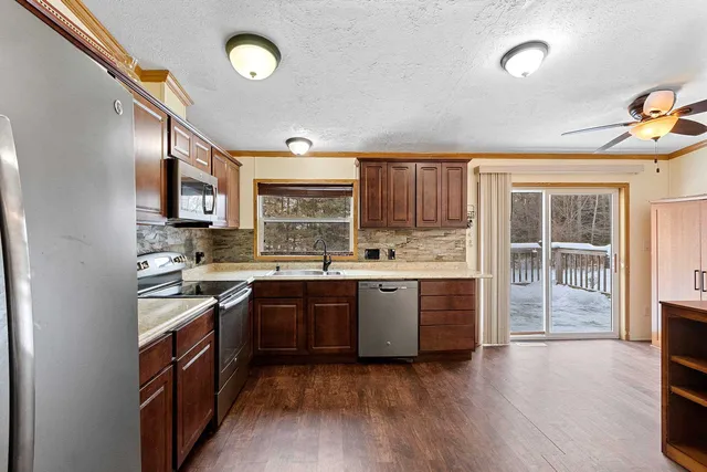 $279,900 | W10203 County Road B, Coleman, WI 54112