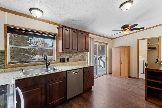 $279,900 | W10203 County Road B, Coleman, WI 54112