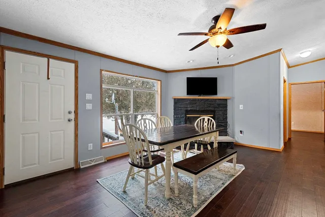 $279,900 | W10203 County Road B, Coleman, WI 54112