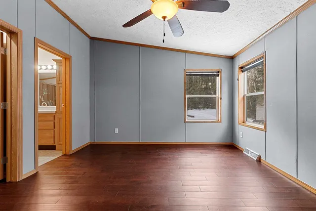 $279,900 | W10203 County Road B, Coleman, WI 54112