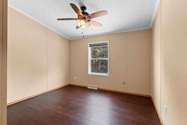 $279,900 | W10203 County Road B, Coleman, WI 54112