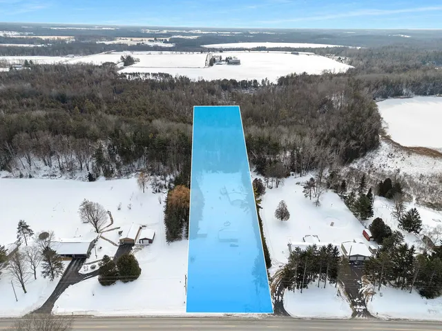 $279,900 | W10203 County Road B, Coleman, WI 54112