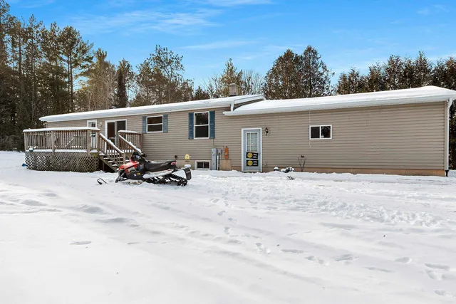 $279,900 | W10203 County Road B, Coleman, WI 54112