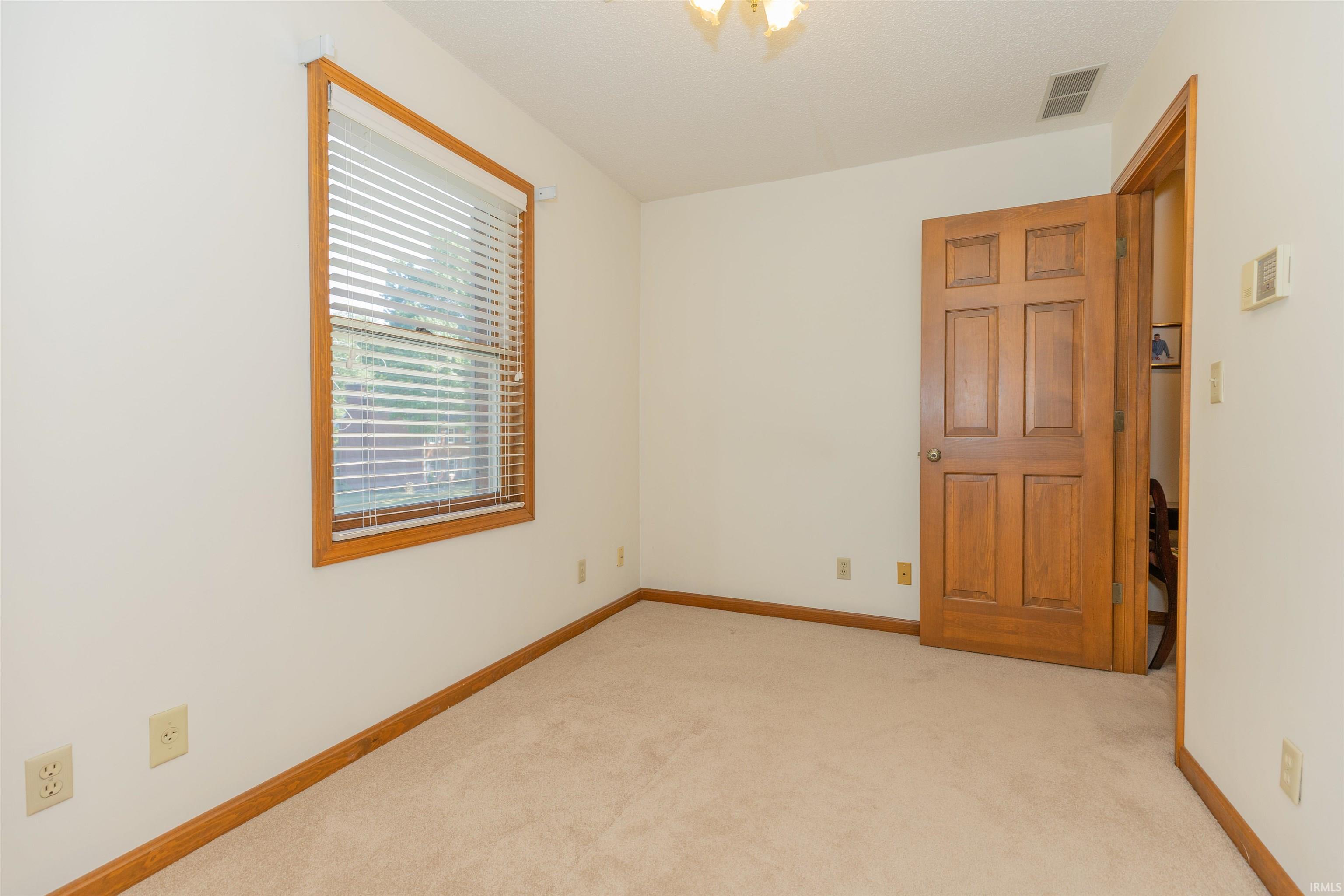 1531 Kings Bridge Road Evansville, IN 47725 - Photo 19 of 36 Gallery Image 19
