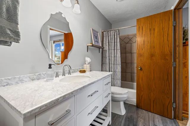 $425,000 | 9142 Lanewood Lane North, Maple Grove, MN 55369