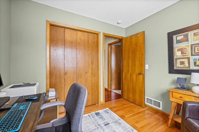 $425,000 | 9142 Lanewood Lane North, Maple Grove, MN 55369