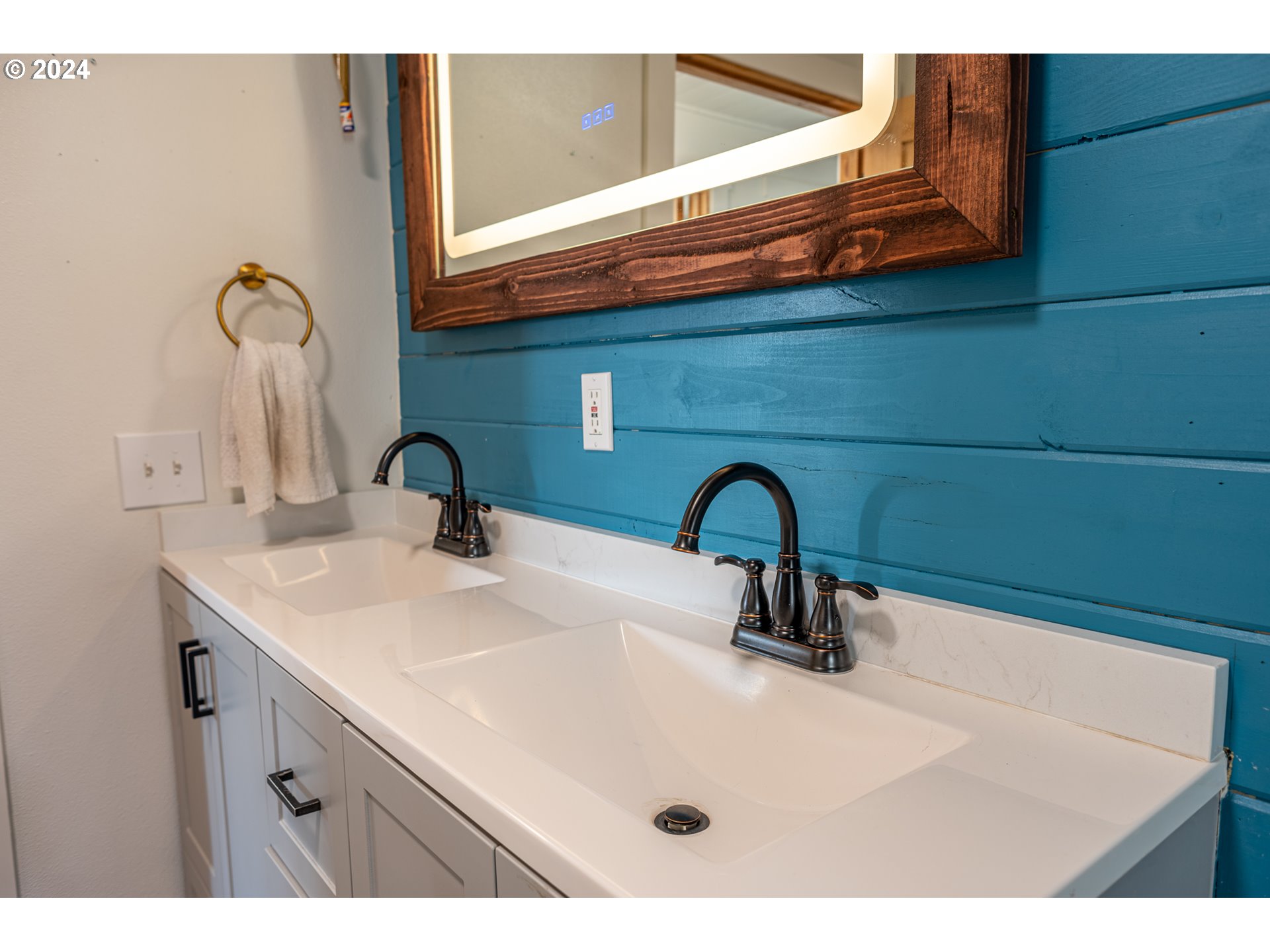 1534 Harris Street Myrtle Point, OR 97458 - Photo 18 of 46 Gallery Image 18