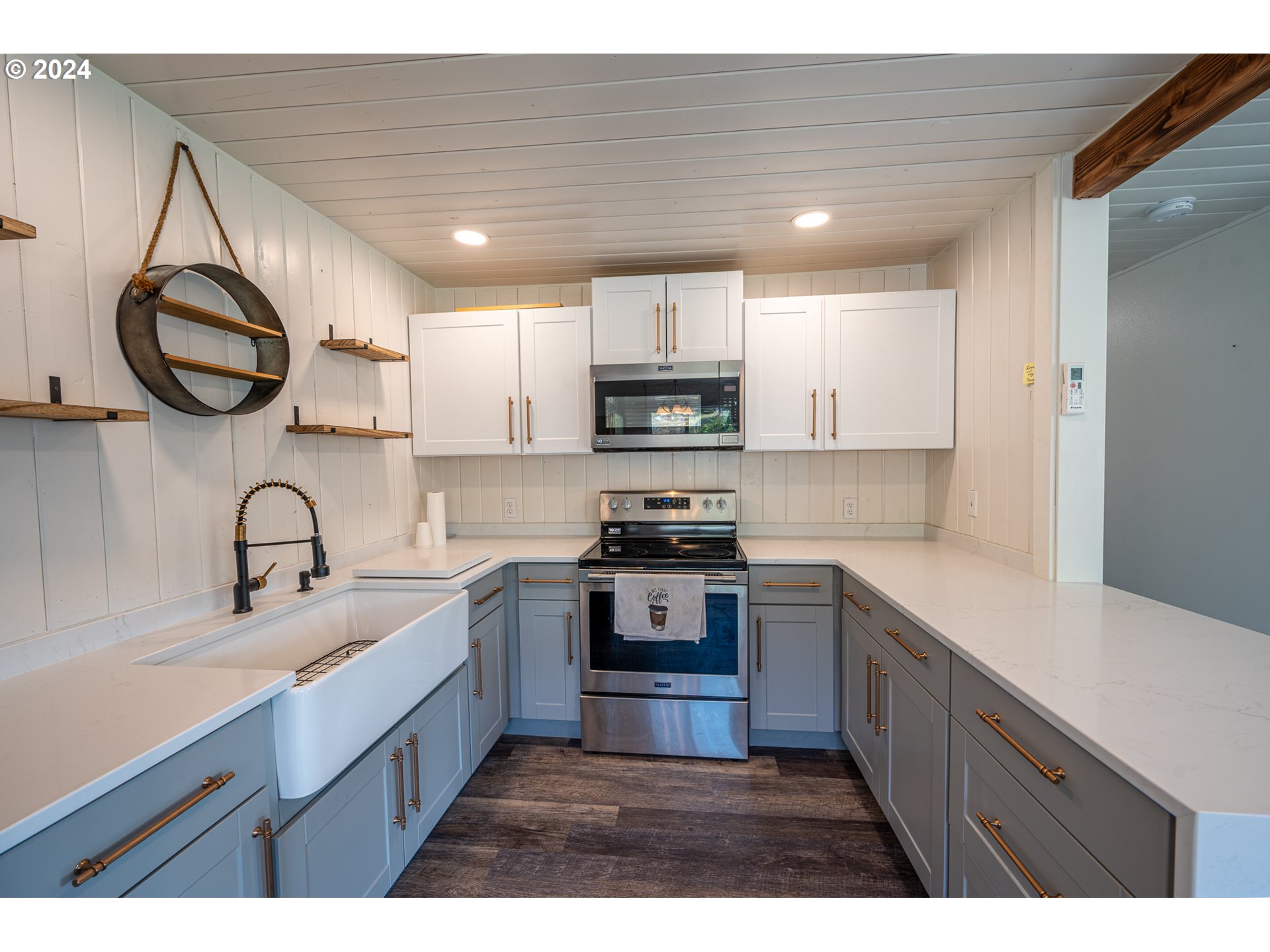 1534 Harris Street Myrtle Point, OR 97458 - Photo 9 of 46 Gallery Image 9