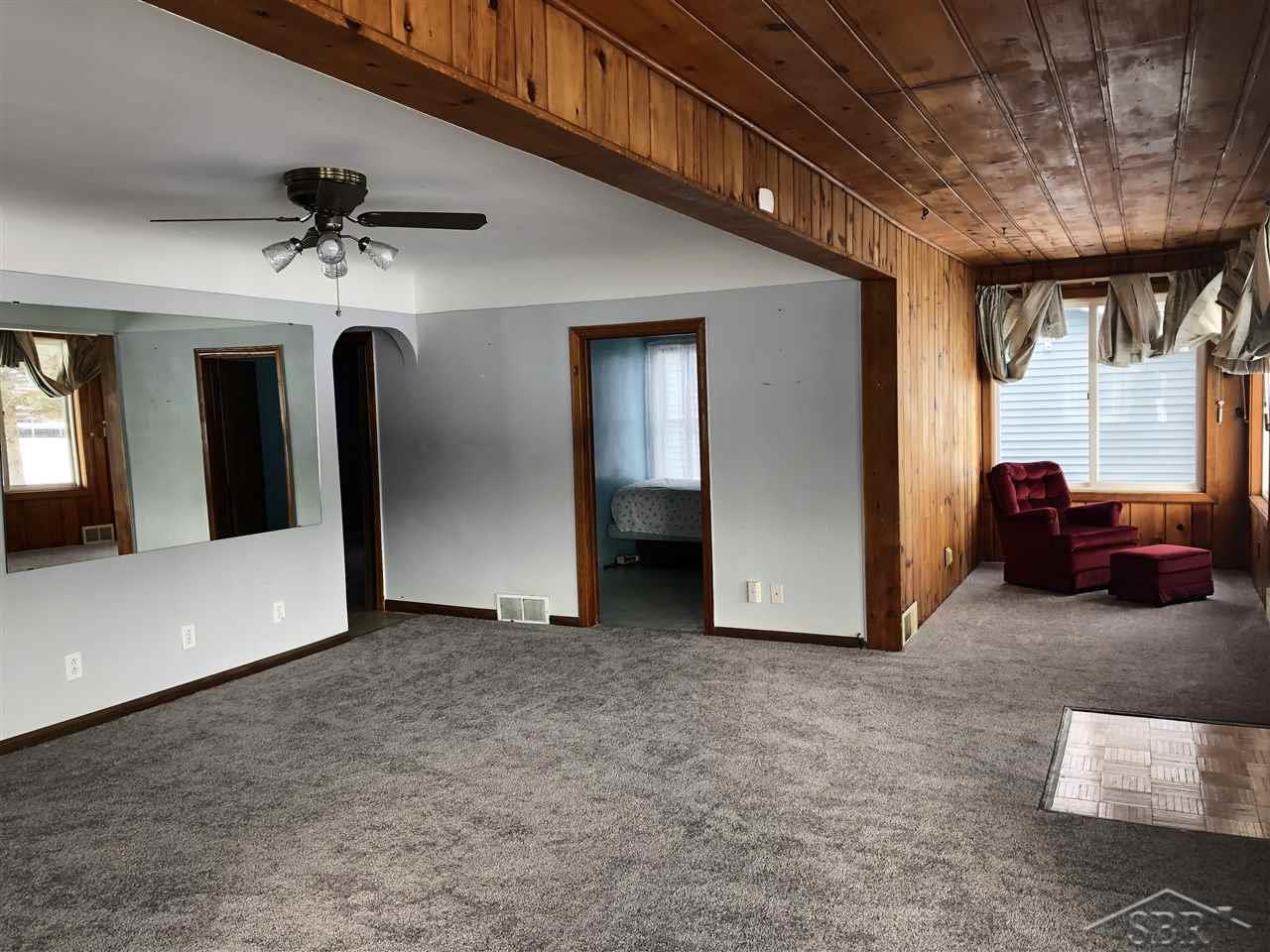 333 West River Road Bay City, MI 48706 - Photo 10 of 36 50033709-9.JPG