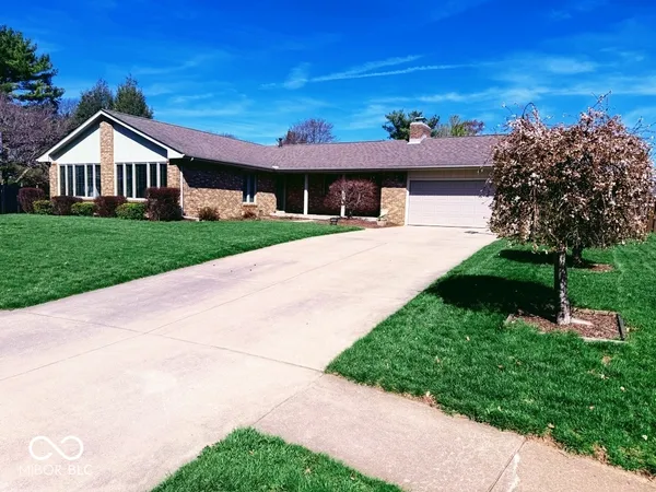 $429,000 | 3642 Deerfield Place, Columbus, IN 47203