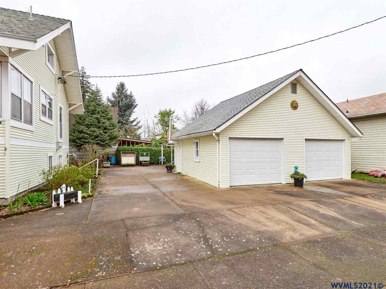 341 Southeast 4th Avenue Albany, OR 97321 - Photo 6 of 38