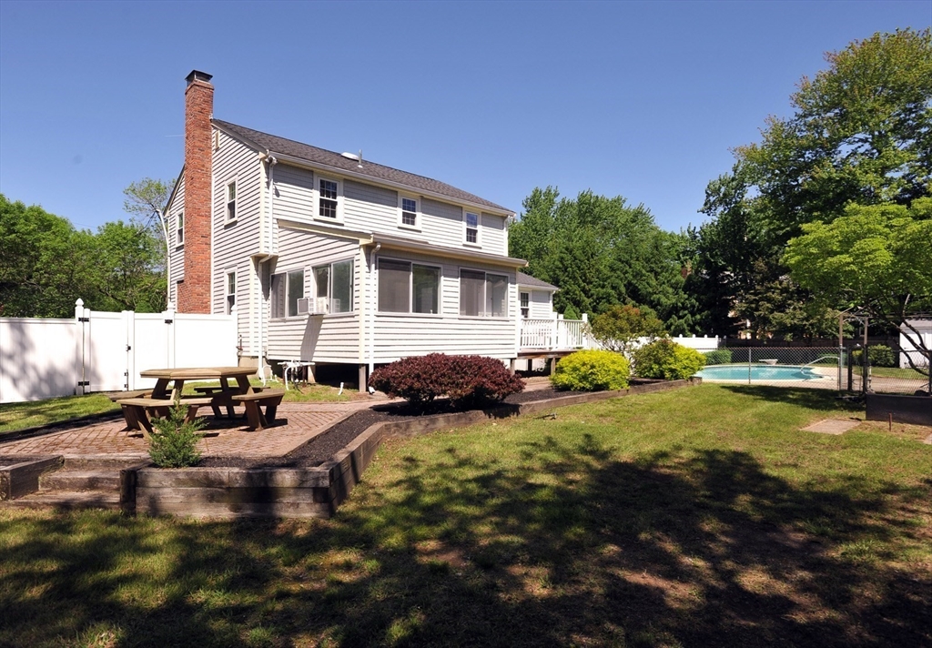 6 Presidents Road Hingham, MA 02043 - Photo 3 of 27