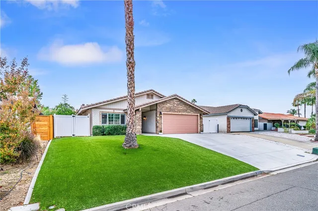 $649,999 | 30563 Meadowlark Drive, Canyon Lake, CA 92587