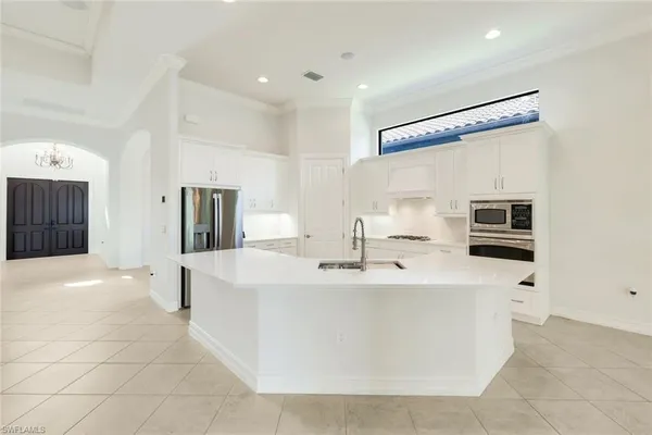 $1,800,000 | 6419 Vivaldi Court, Naples, FL 34113