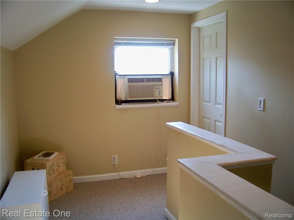 276 North St John Road Highland, MI 48357 - Photo 21 of 30 2013-08-21 10.15