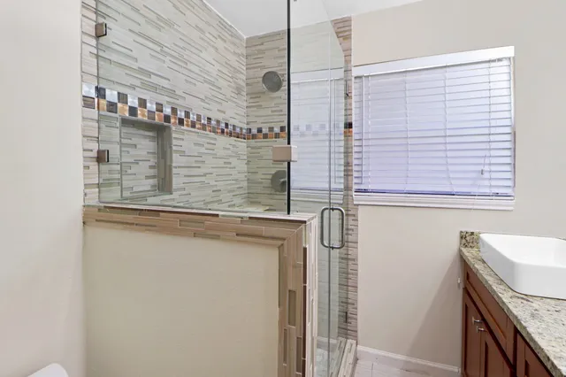 $3,200 | 5554 Beechnut Street, Houston, TX 77096