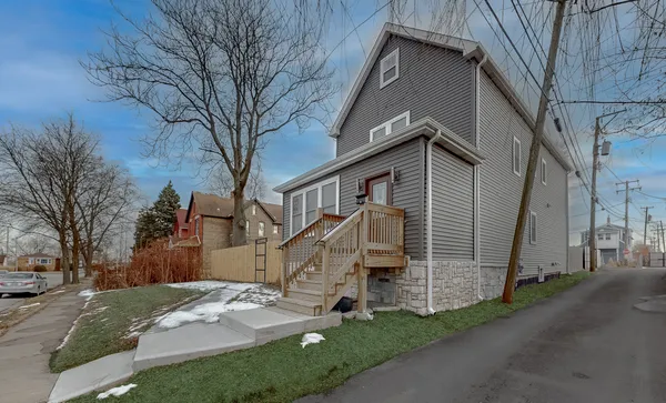 $472,000 | 2347 Walnut Street, Blue Island, IL 60406