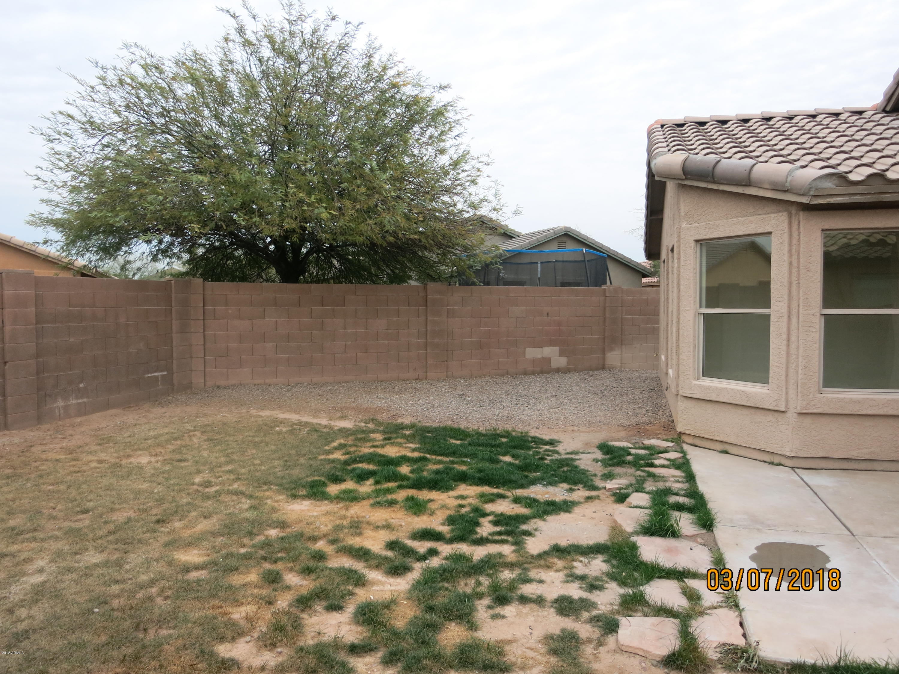 3128 West Carson Road Phoenix, AZ 85041 - Photo 3 of 22 4