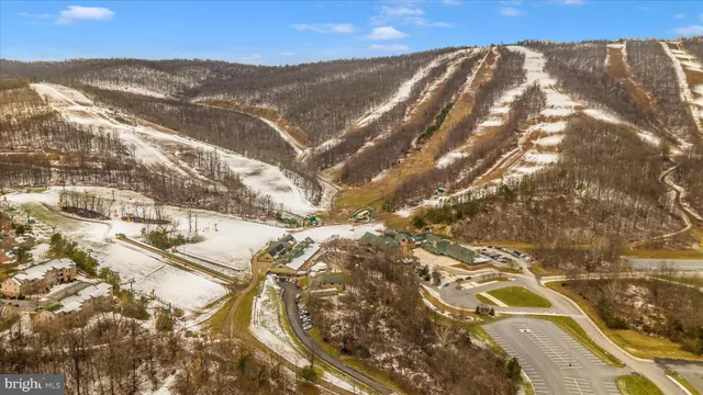 $379,900 | 13856 Pond View Lane, Mercersburg, PA 17236