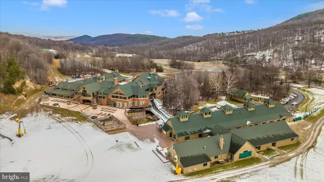 $379,900 | 13856 Pond View Lane, Mercersburg, PA 17236