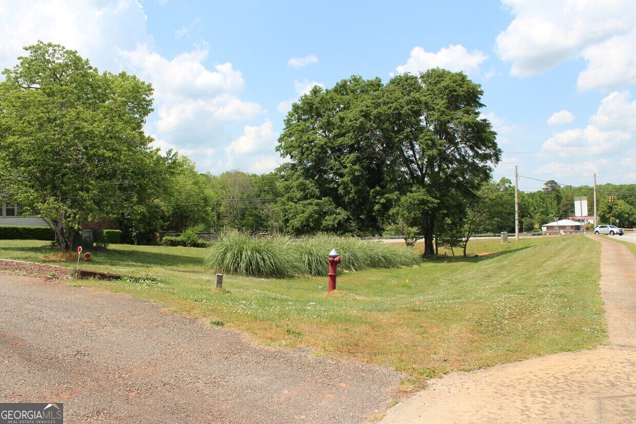 5246 Highway 441 Nicholson, GA 30565 - Photo 14 of 31