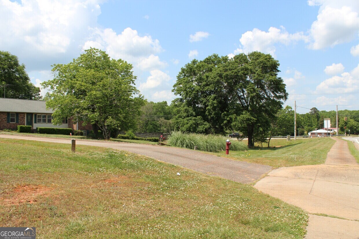 5246 Highway 441 Nicholson, GA 30565 - Photo 19 of 31