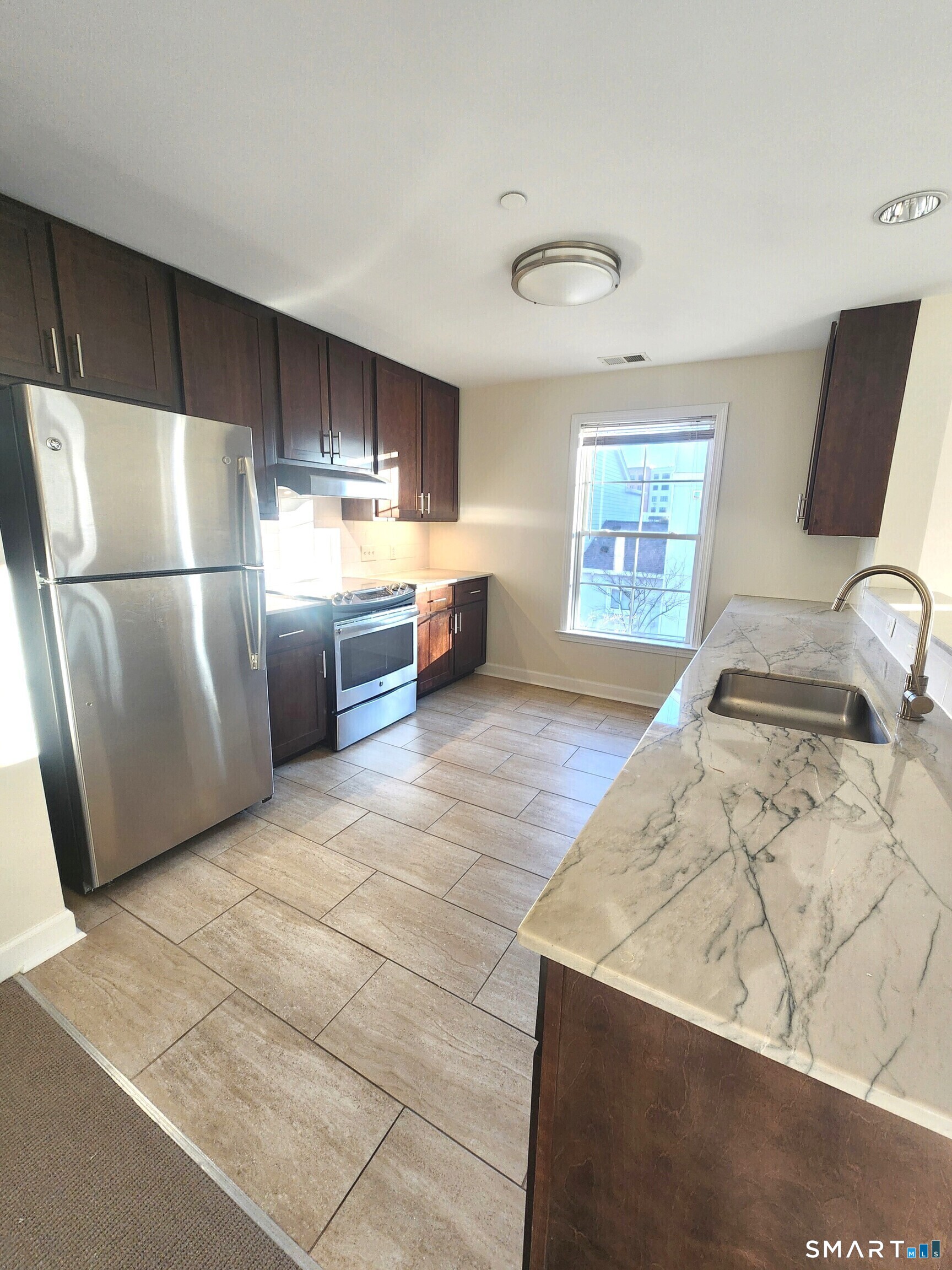 80 Merrell Avenue, Unit 80 Stamford, CT 06902 - Photo 6 of 14 Stainless Steel Appliances