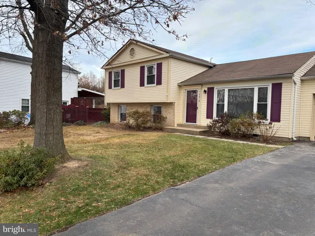 $3,300 | 2614 Armada Street, Herndon, VA 20171