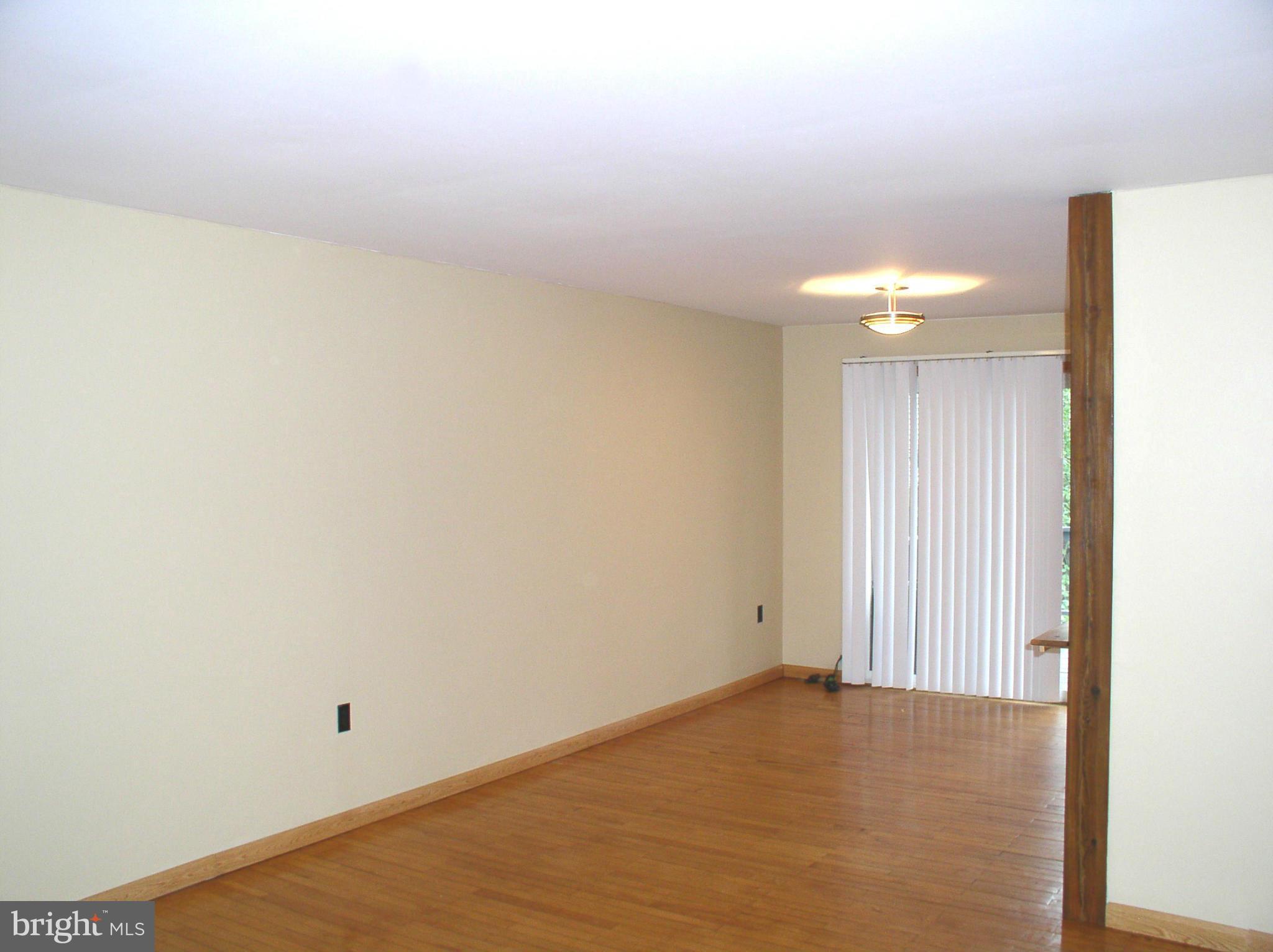 11577 Embers Court Reston, VA 20191 - Photo 11 of 27 Dining Room