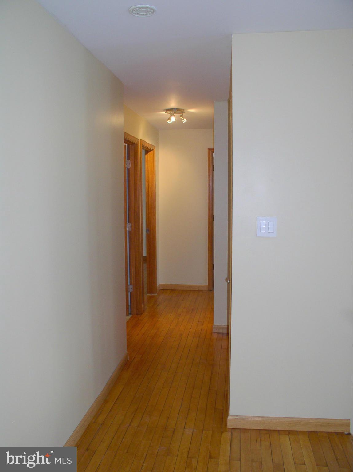 11577 Embers Court Reston, VA 20191 - Photo 14 of 27 Family Room