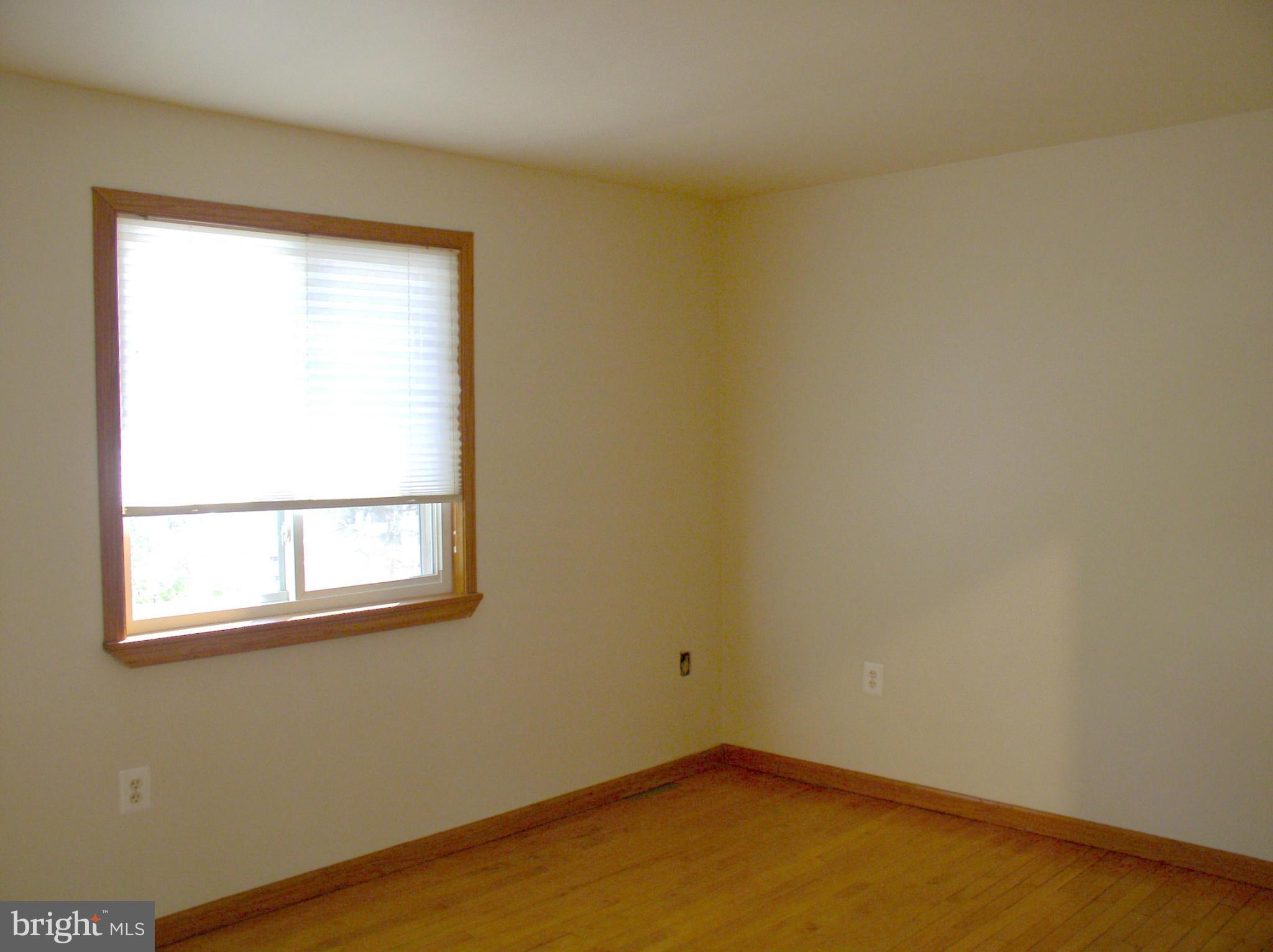 11577 Embers Court Reston, VA 20191 - Photo 16 of 27 Bedroom