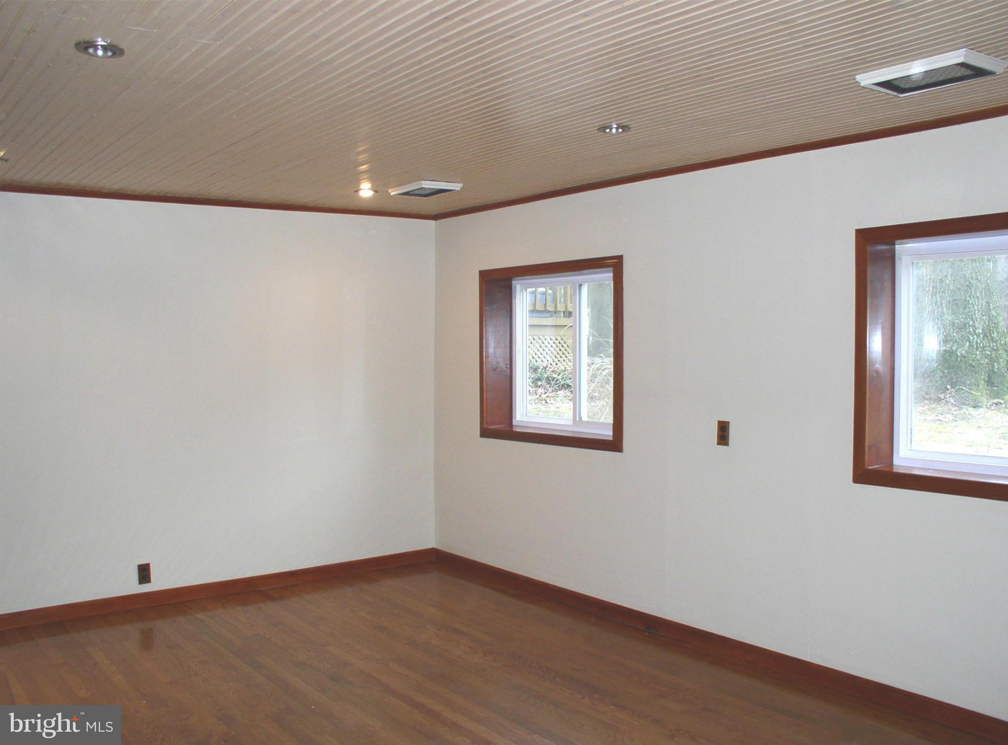 11577 Embers Court Reston, VA 20191 - Photo 24 of 27 Bedroom (Master)
