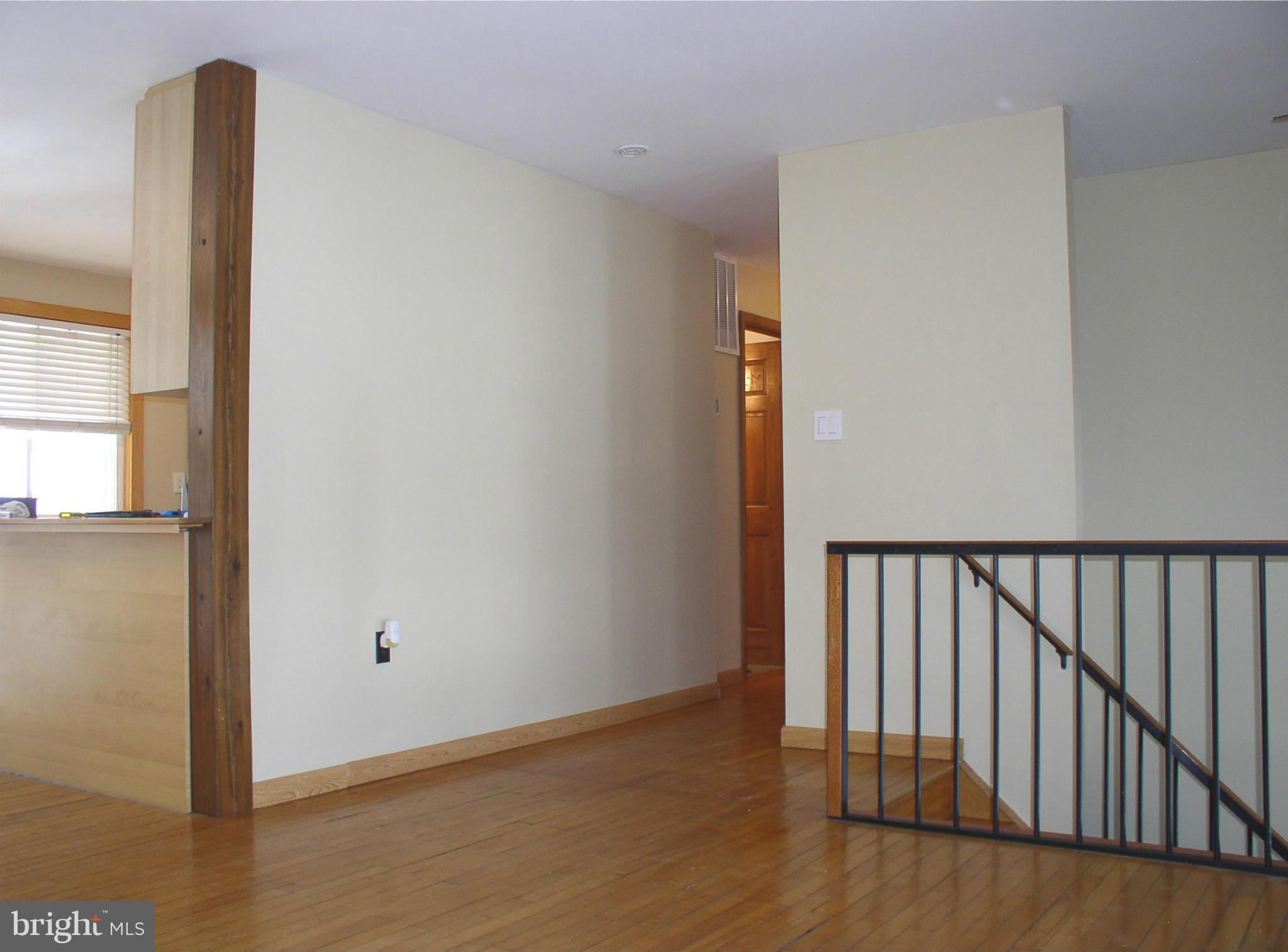 11577 Embers Court Reston, VA 20191 - Photo 6 of 27 Family Room