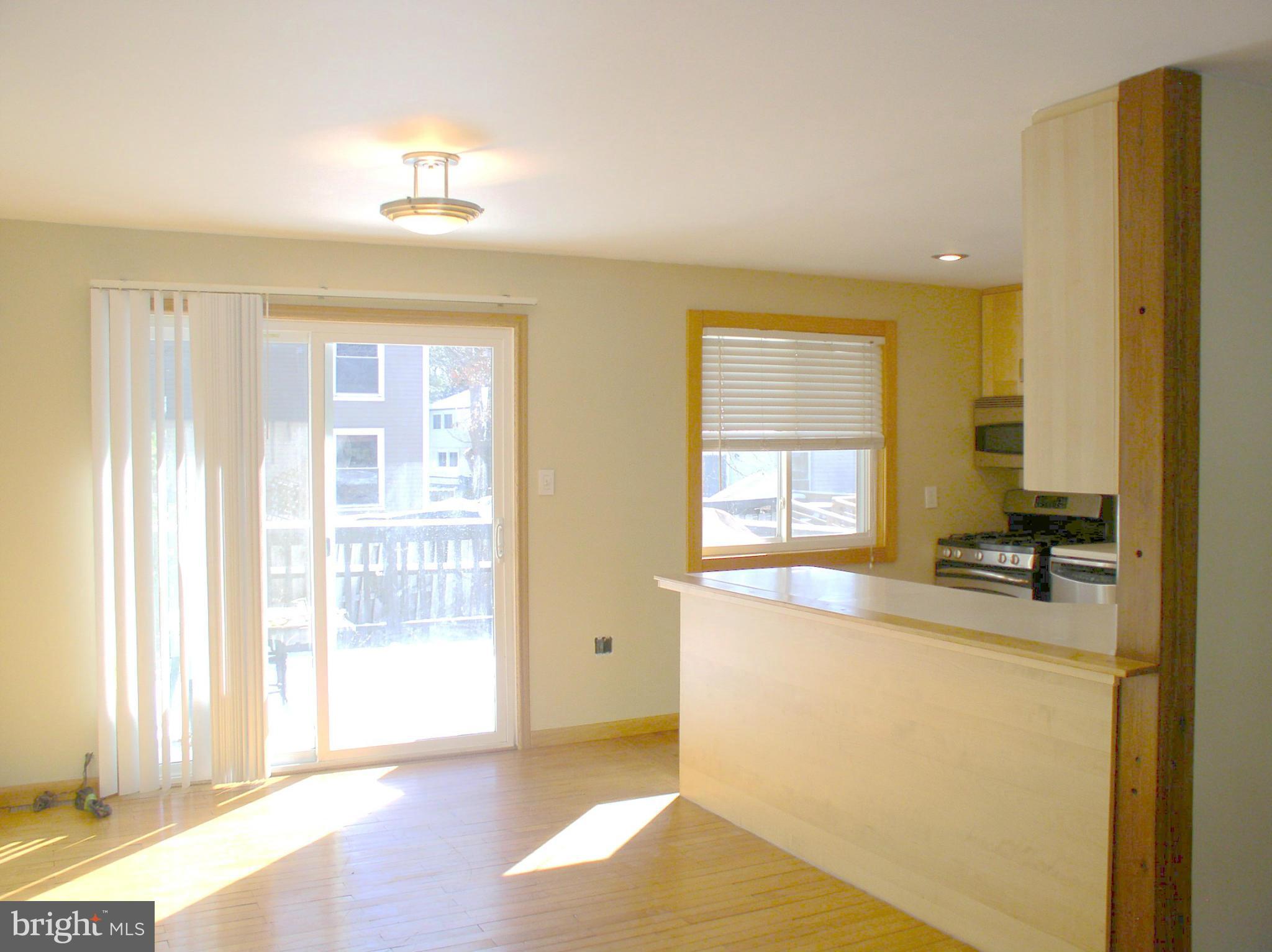 11577 Embers Court Reston, VA 20191 - Photo 7 of 27 Dining Room