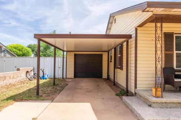 $265,000 | 203 Southwest 14th Street, Seminole, TX 79360