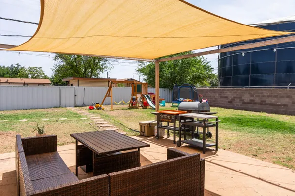 $265,000 | 203 Southwest 14th Street, Seminole, TX 79360