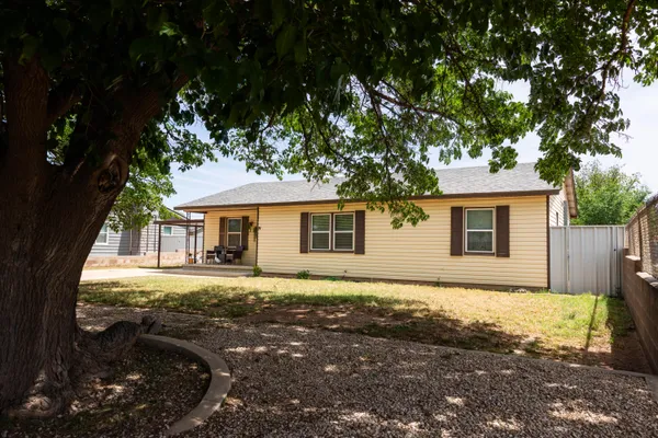 $265,000 | 203 Southwest 14th Street, Seminole, TX 79360