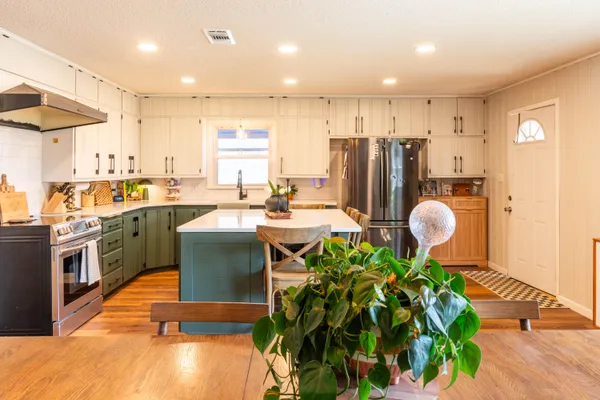 $265,000 | 203 Southwest 14th Street, Seminole, TX 79360