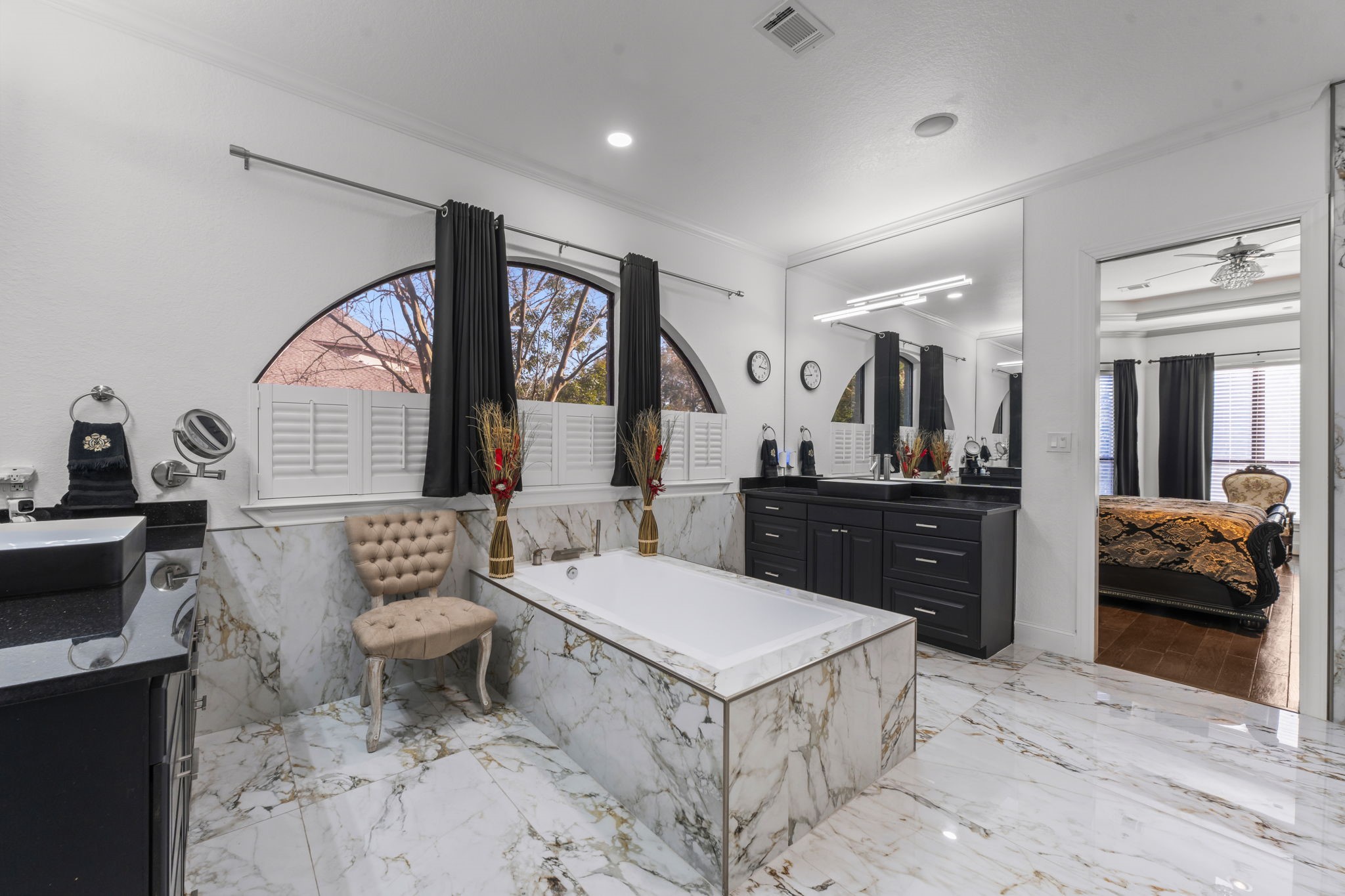 4430 Chateau Creek Way Spring, TX 77386 - Photo 17 of 46 a living room with furniture and a painting