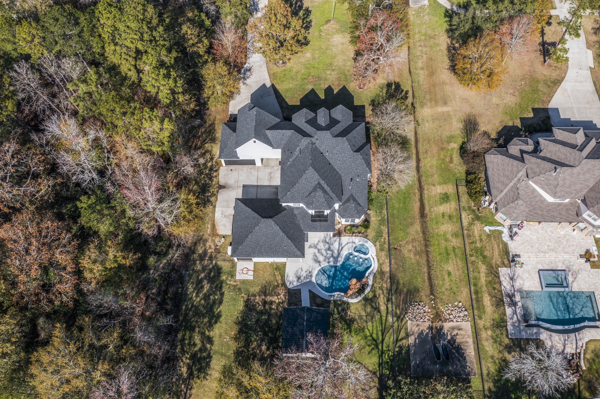 4430 Chateau Creek Way Spring, TX 77386 - Photo 45 of 46 an aerial view of residential houses with outdoor space