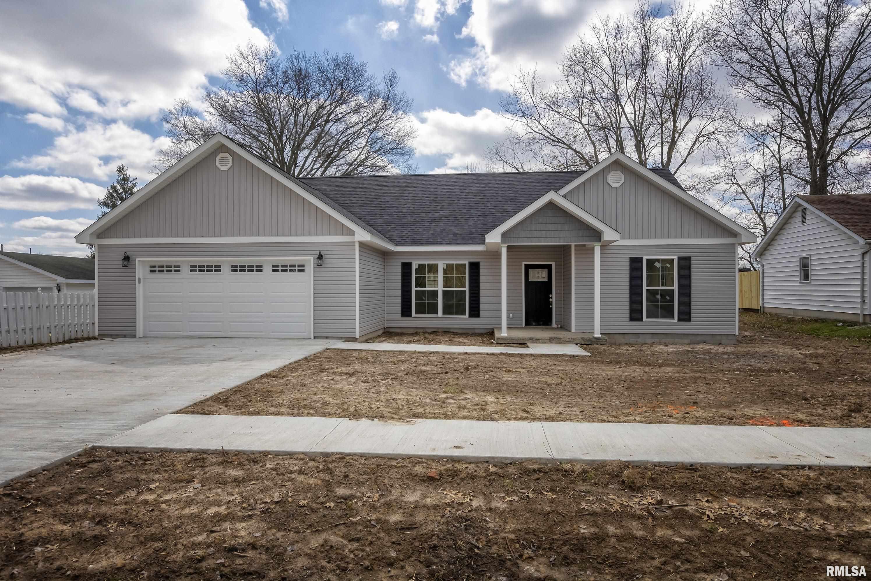 405 East Reeves Street Marion, IL 62959 - Photo 1 of 29 Gallery Image 1