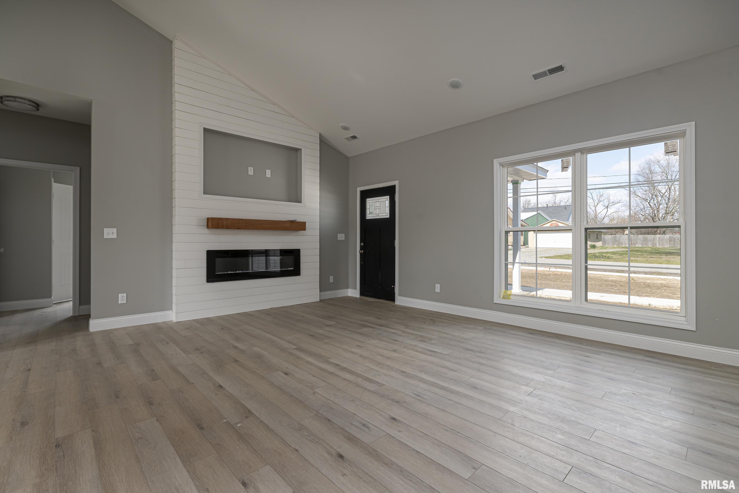 405 East Reeves Street Marion, IL 62959 - Photo 4 of 29 Gallery Image 4