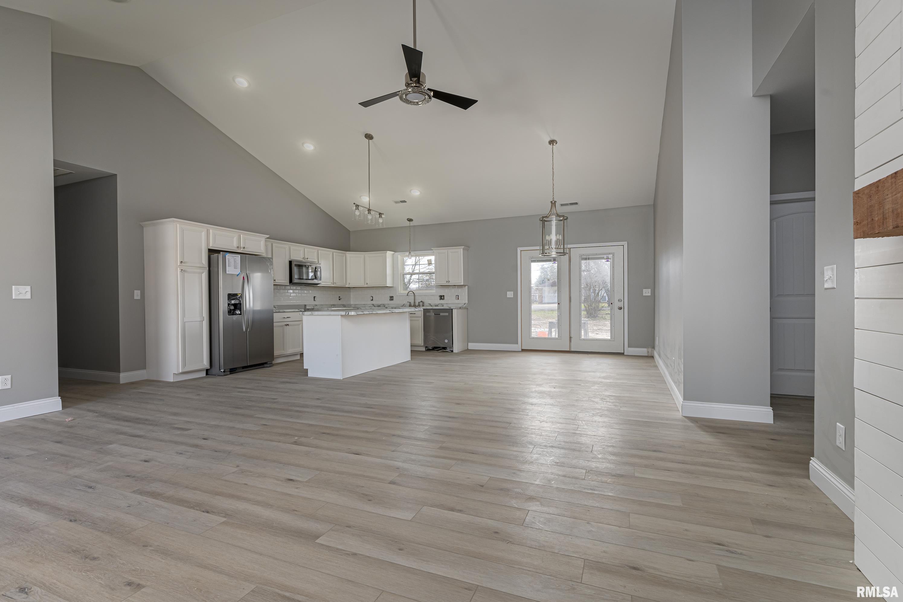 405 East Reeves Street Marion, IL 62959 - Photo 5 of 29 Gallery Image 5