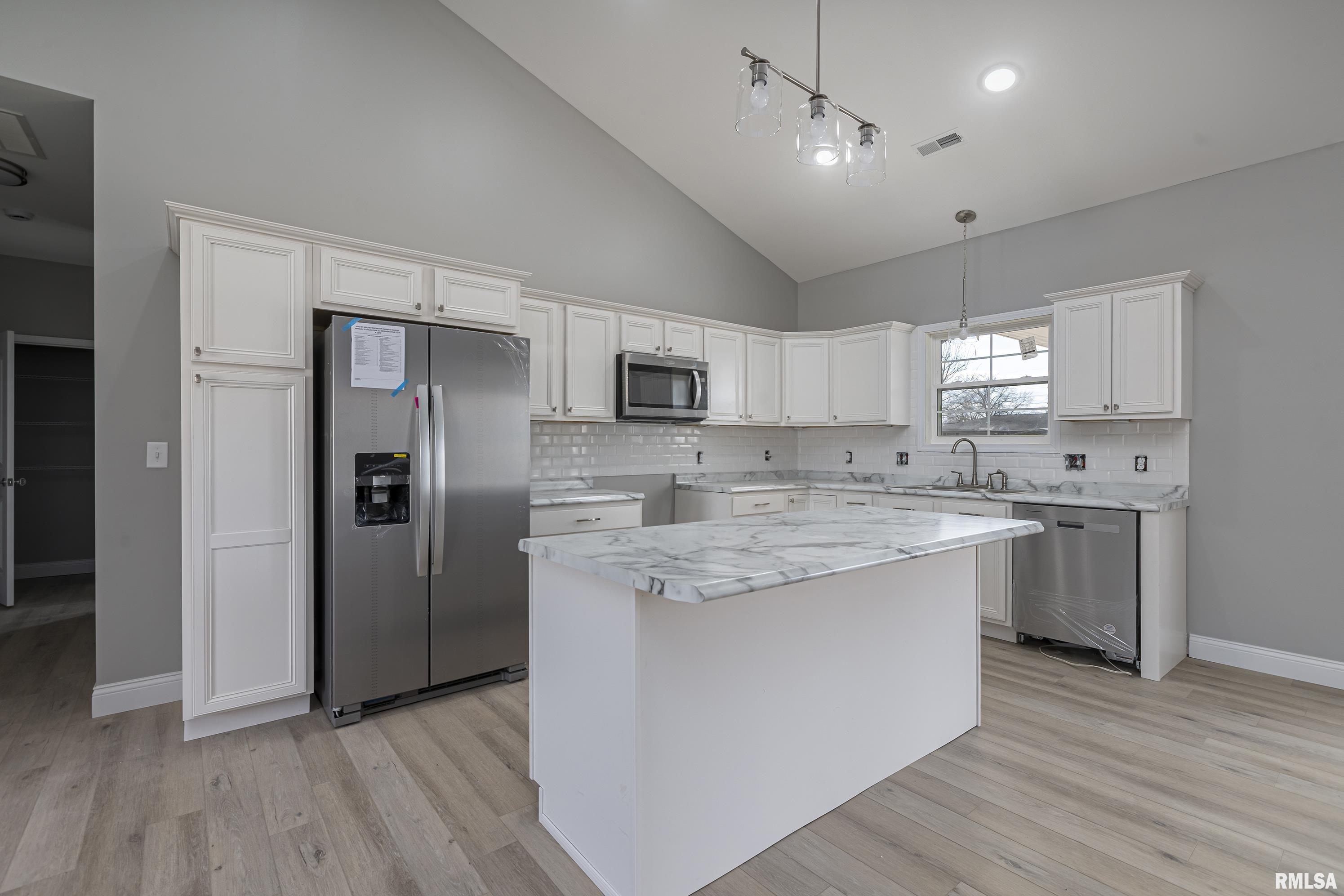405 East Reeves Street Marion, IL 62959 - Photo 6 of 29 Gallery Image 6
