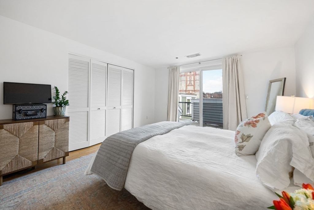 31 Main Street, Unit D Boston, MA 02129 - Photo 16 of 25