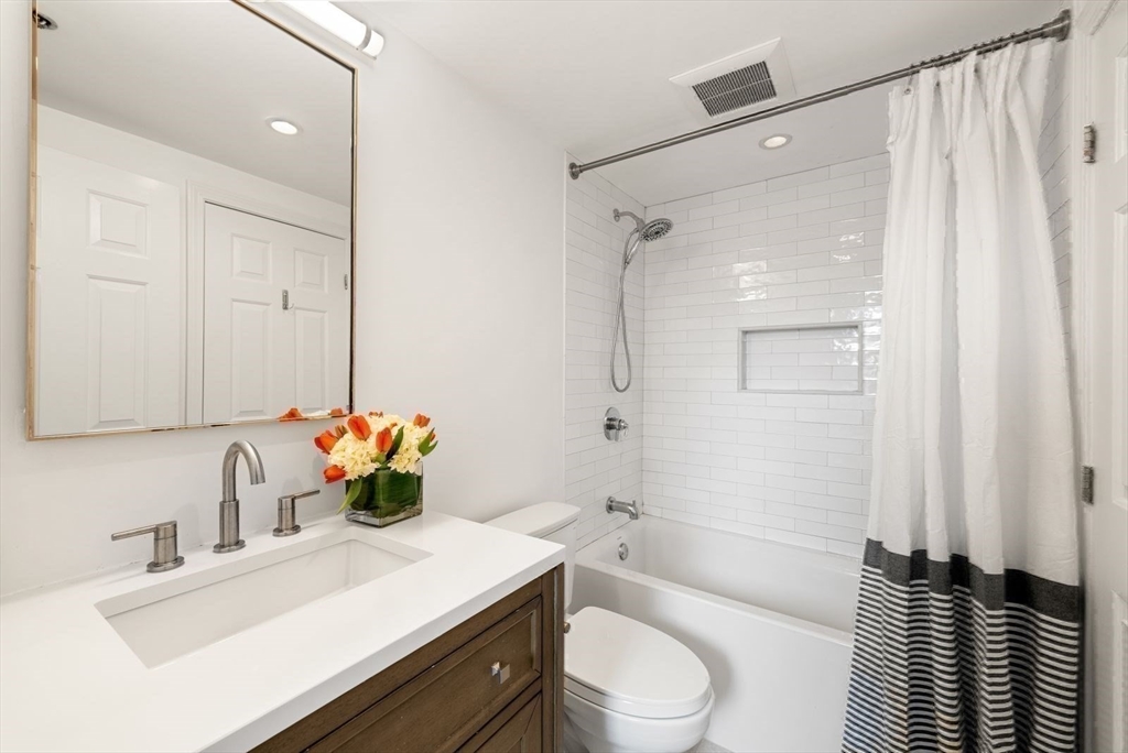 31 Main Street, Unit D Boston, MA 02129 - Photo 18 of 25