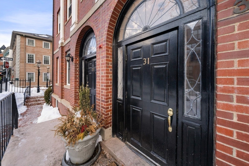 31 Main Street, Unit D Boston, MA 02129 - Photo 22 of 25