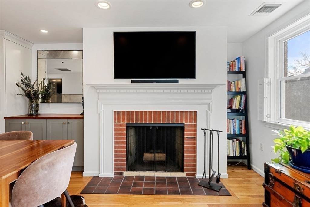 31 Main Street, Unit D Boston, MA 02129 - Photo 3 of 25